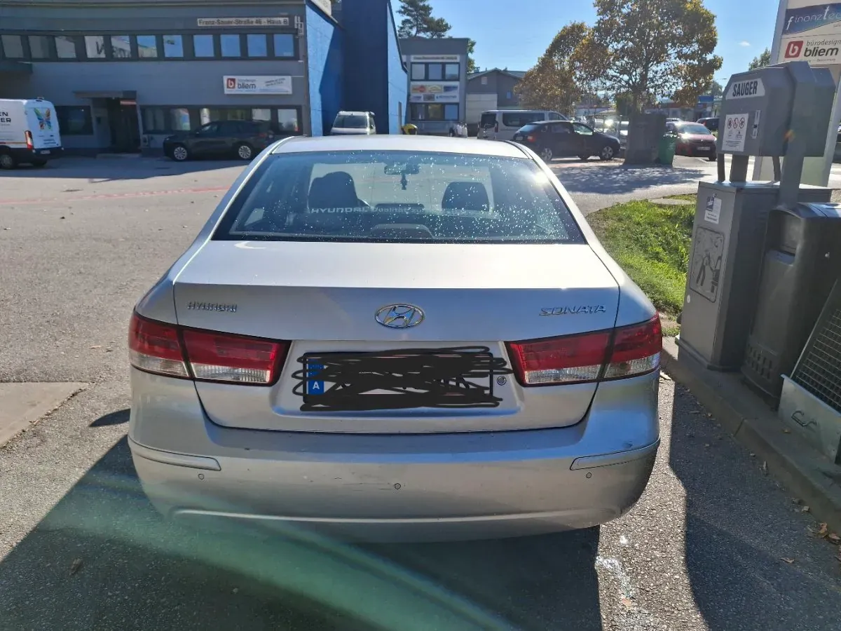 Hyundai Sonata 2008 photo 2