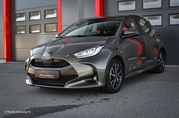 Toyota Yaris 2023 photo 3