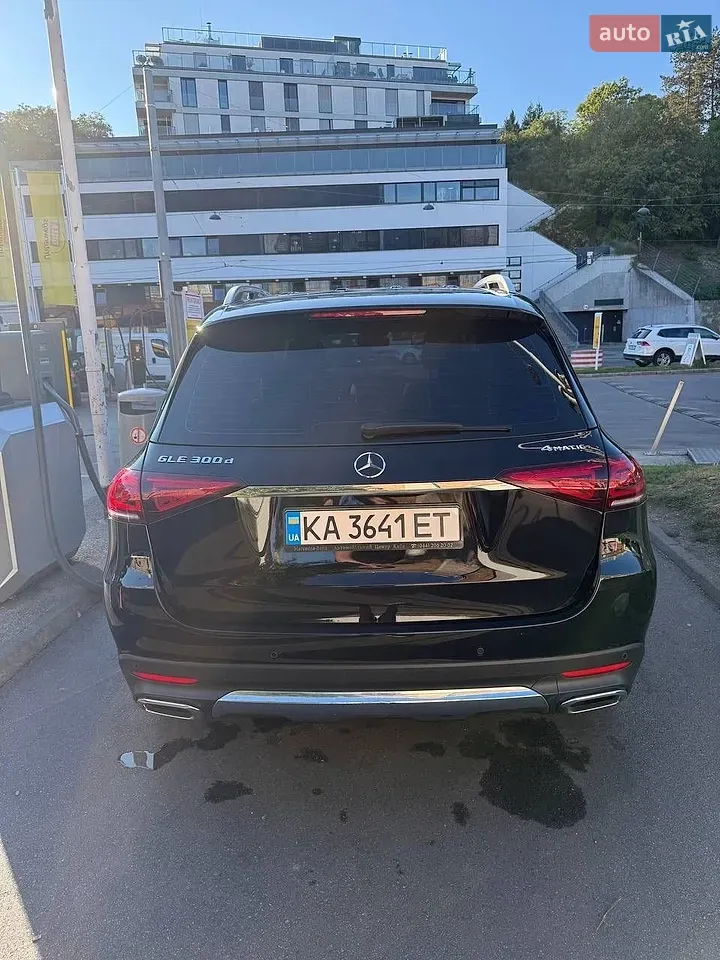 Mercedes-Benz Gle-Class 2021 photo 5