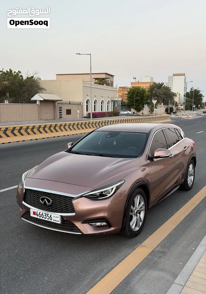 Infiniti Q30
