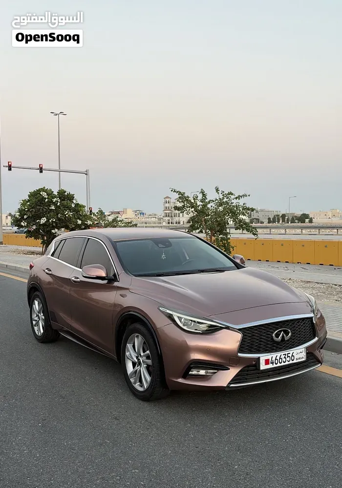 Infiniti Q30 2017 photo 2