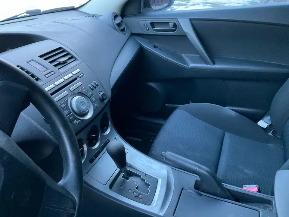 Mazda Mazda 3 2010 photo 5