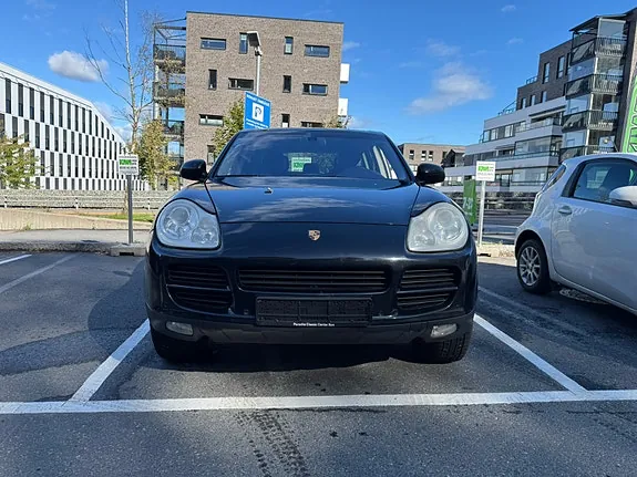 Porsche Cayenne 2004 photo 2
