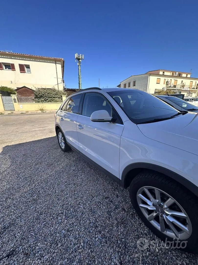 Audi Q3 2016 photo 2