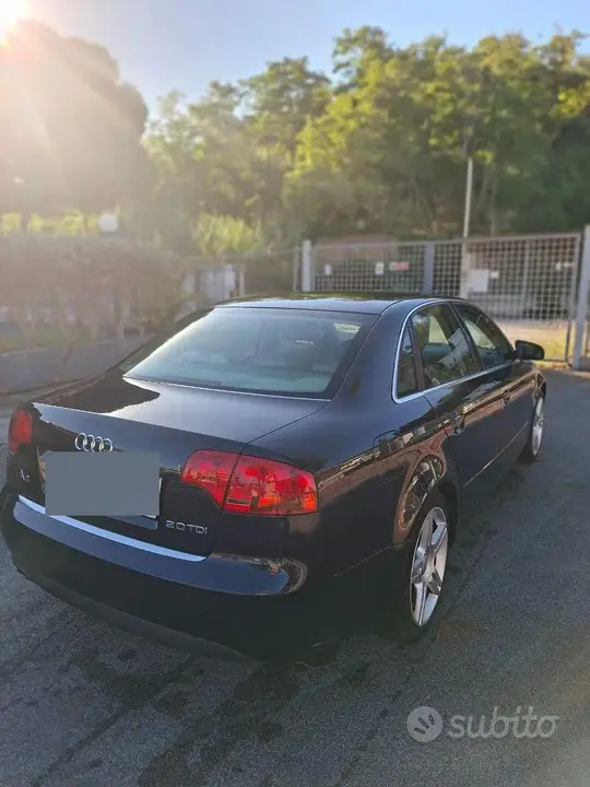 Audi A4 2005 photo 2
