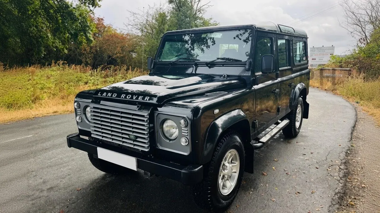 Land Rover Defender 110 2013 photo 4