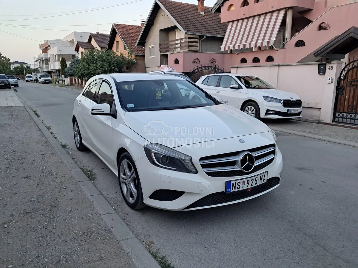 Mercedes-Benz A200 2013 photo 2