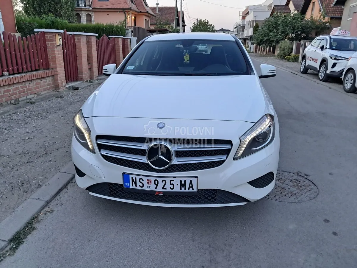Mercedes-Benz A200 2013 photo 3
