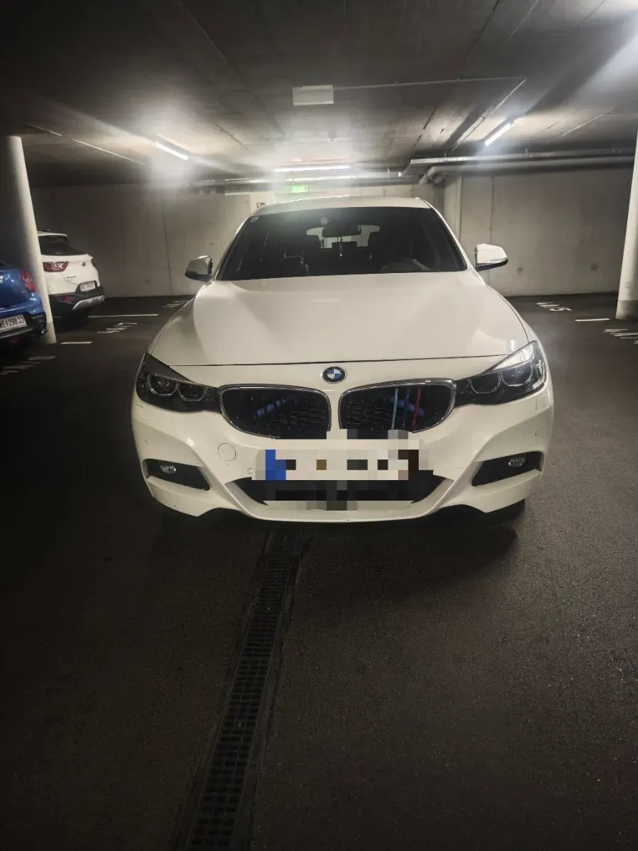 BMW 3 Series 2017 photo 2