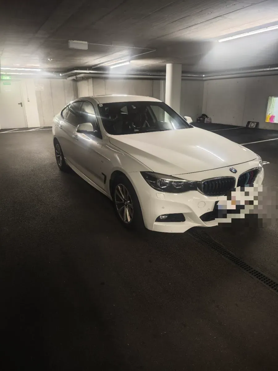 BMW 3 Series 2017 photo 3
