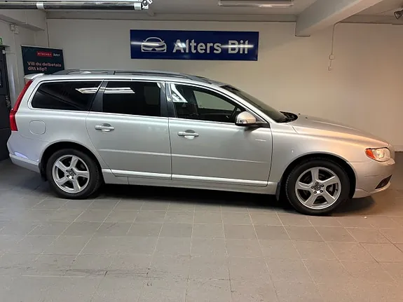 Volvo V70 2011 photo 3