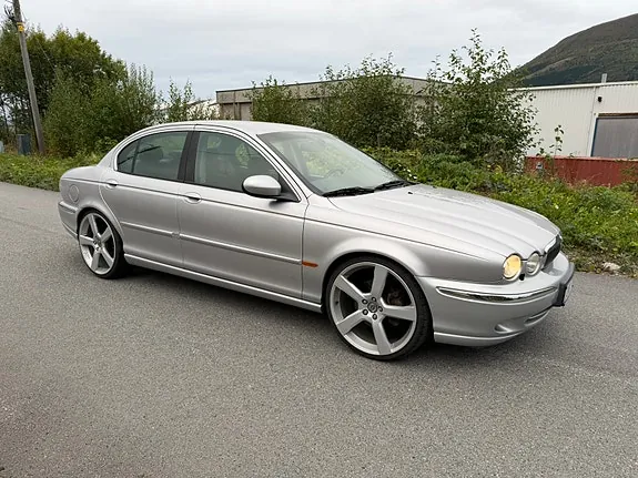 Jaguar X-Type