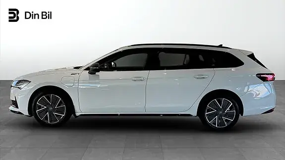 Skoda Superb 2027 photo 2