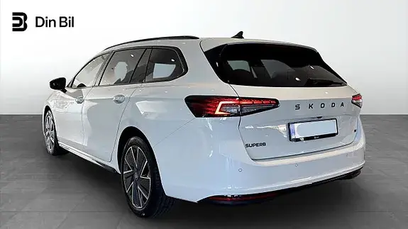 Skoda Superb 2027 photo 3