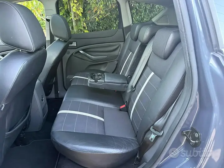Ford Kuga 2011 photo 3