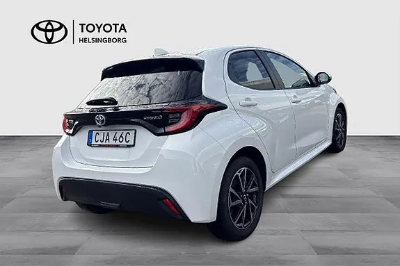 Toyota Yaris 2023 photo 4