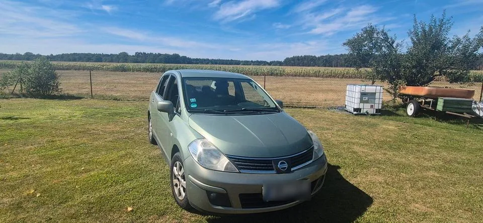 Nissan Tiida