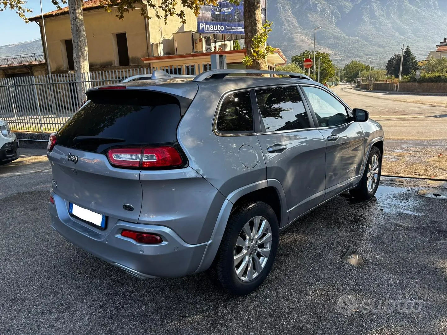 Jeep Cherokee 2016 photo 3