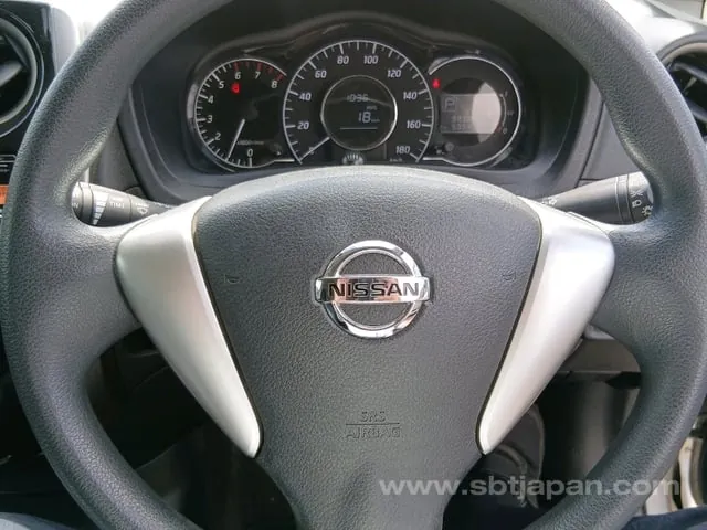 Nissan Note X Dig-S 2015 photo 2