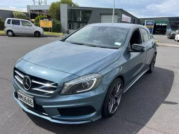 Mercedes-Benz A 180 2014 photo 5