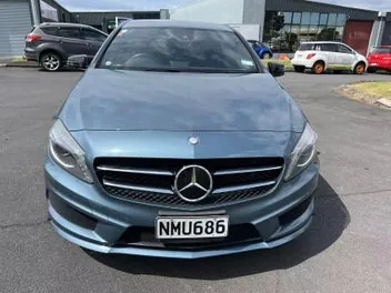 Mercedes-Benz A 180 2014 photo 4