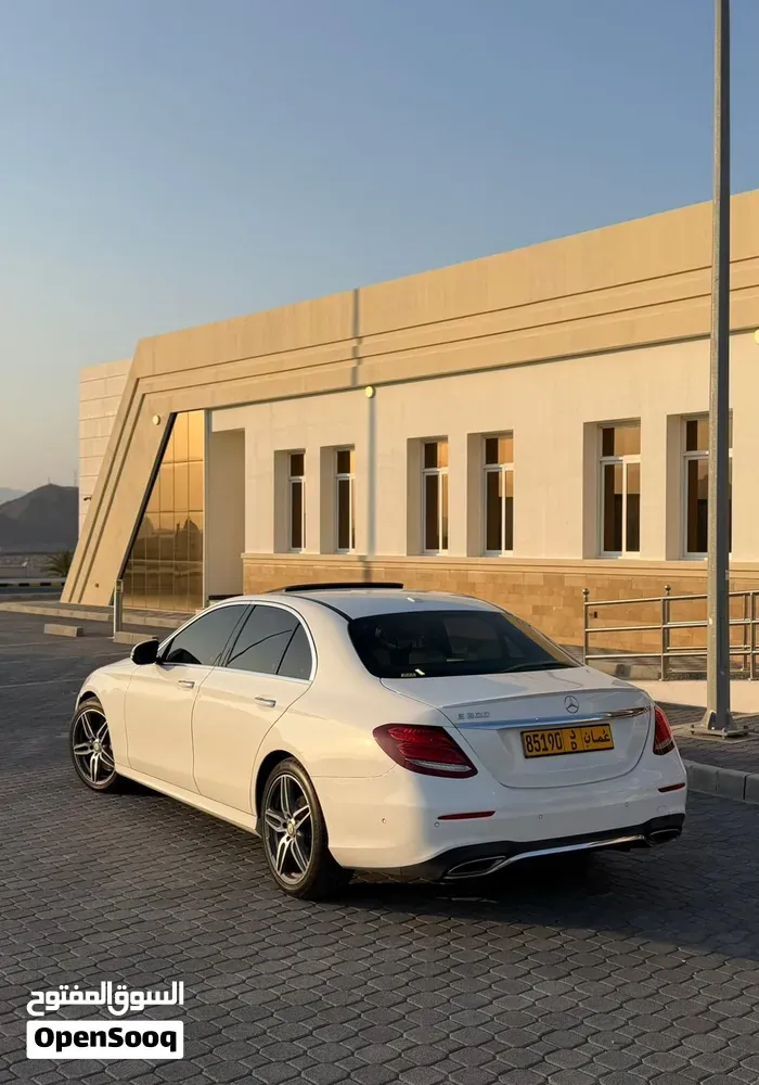 Mercedes-Benz E-Class 2017 photo 2