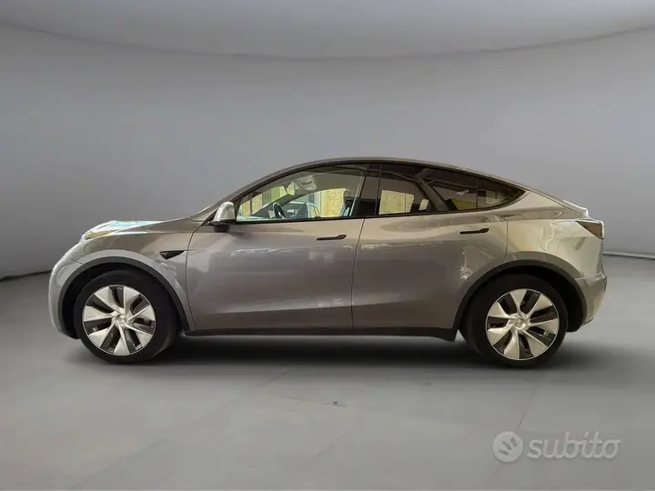 Tesla Model Y 2023 photo 3