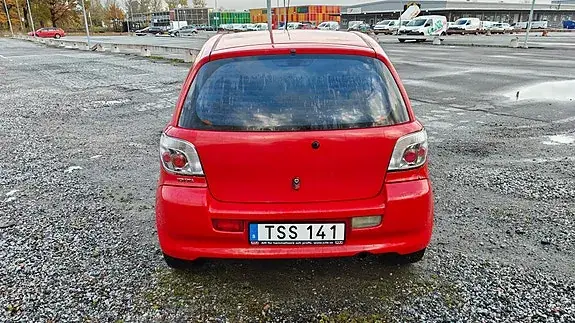 Toyota Yaris 2002 photo 4