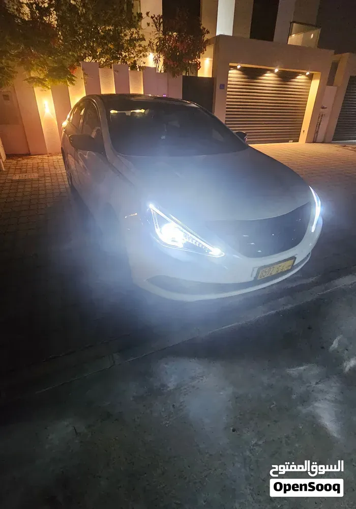Hyundai Sonata 2014 photo 2