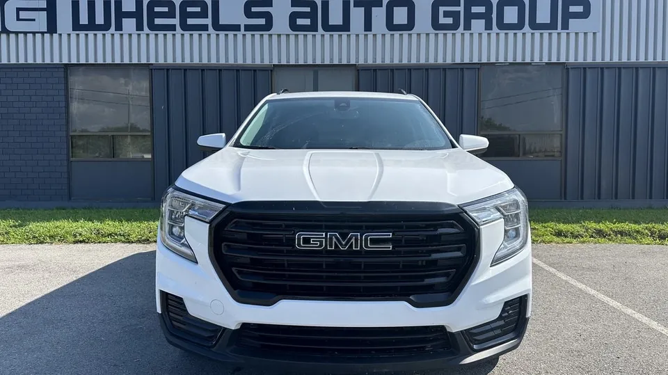 GMC Terrain 2022 photo 2