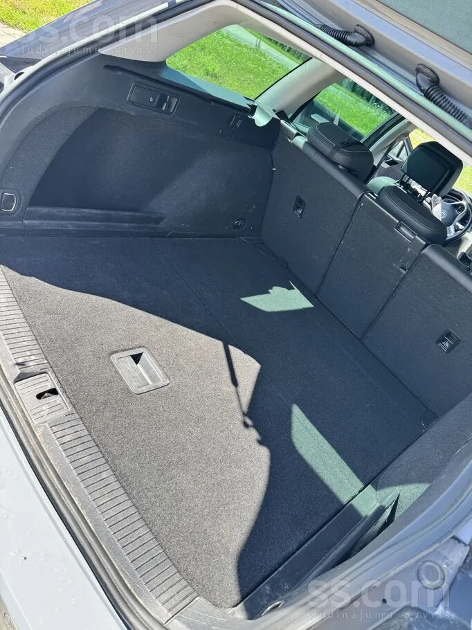 Volkswagen Passat 2022 photo 5