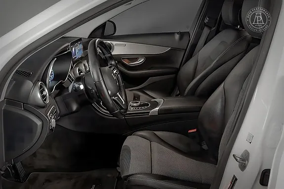 Mercedes-Benz C300 2020 photo 4