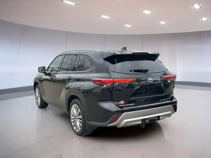 Toyota Highlander 2022 photo 5
