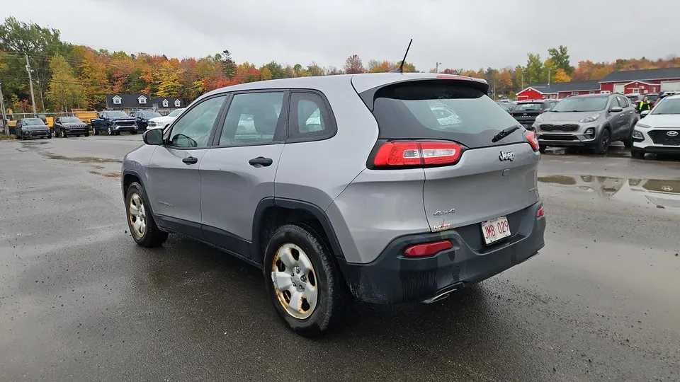 Jeep Cherokee 2016 photo 3
