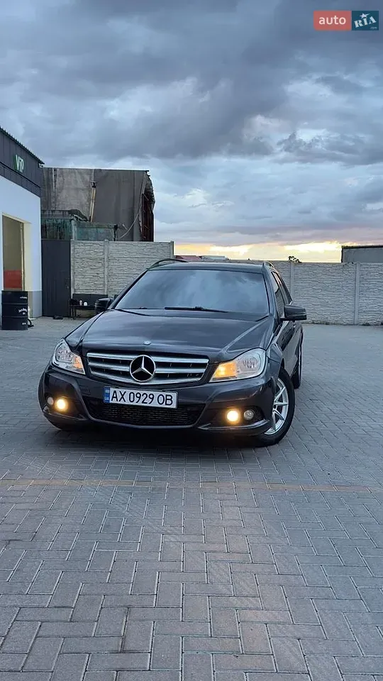 Mercedes-Benz C-Class