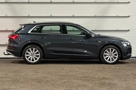Audi E-Tron 2020 photo 2