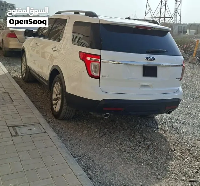 Ford Explorer 2013 photo 3