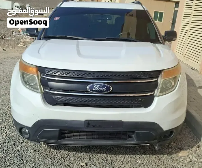 Ford Explorer 2013 photo 2