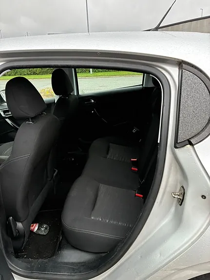Peugeot 208 2012 photo 5