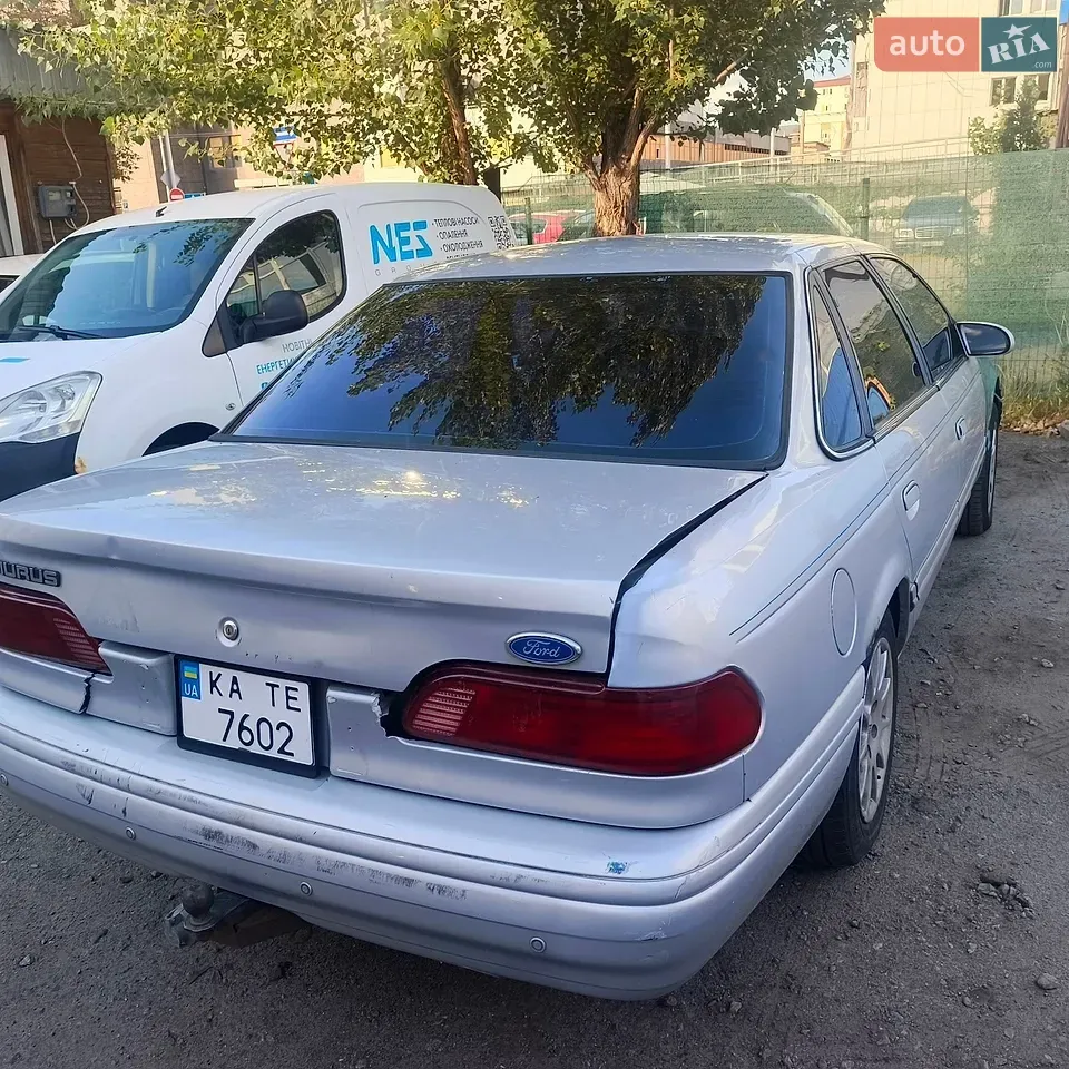 Ford Taurus 1995 photo 3