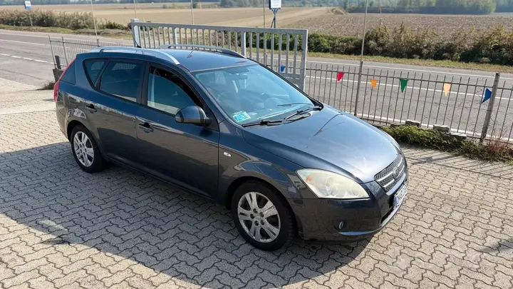 Kia Ceed 2008 photo 2