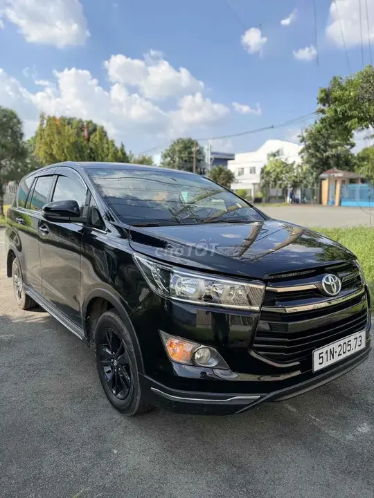 Toyota Innova 2018 photo 2