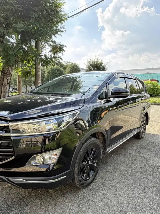 Toyota Innova 2018 photo 3