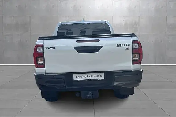 Toyota Hilux 2023 photo 4