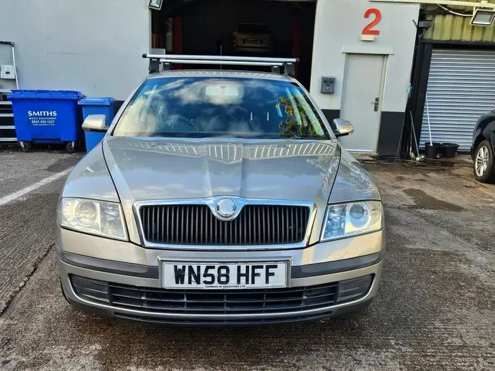 Skoda Octavia 2008 photo 3