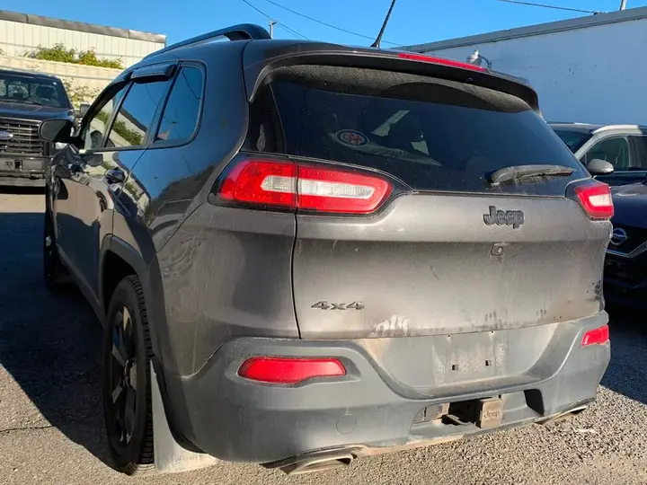 Jeep Cherokee 2015 photo 4