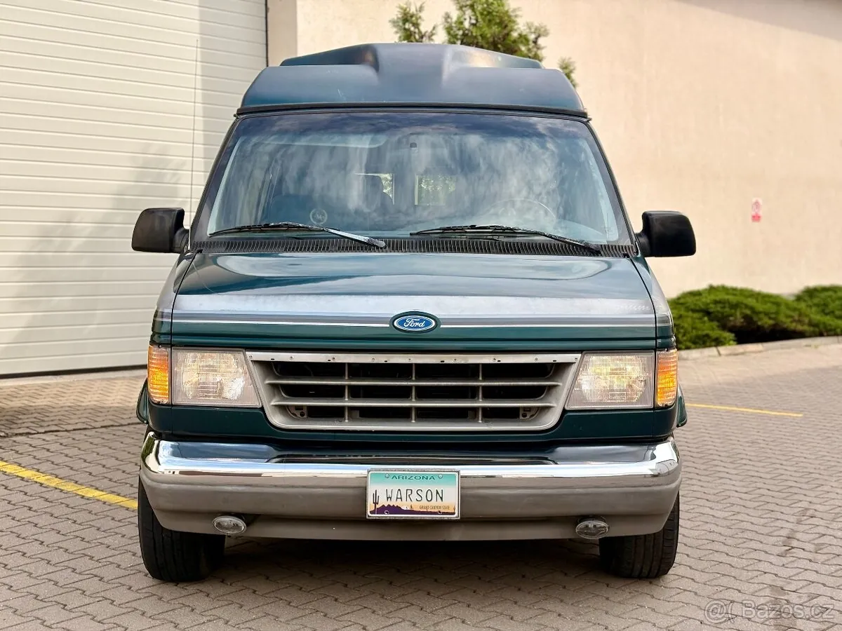 Ford E-150 1994 photo 2