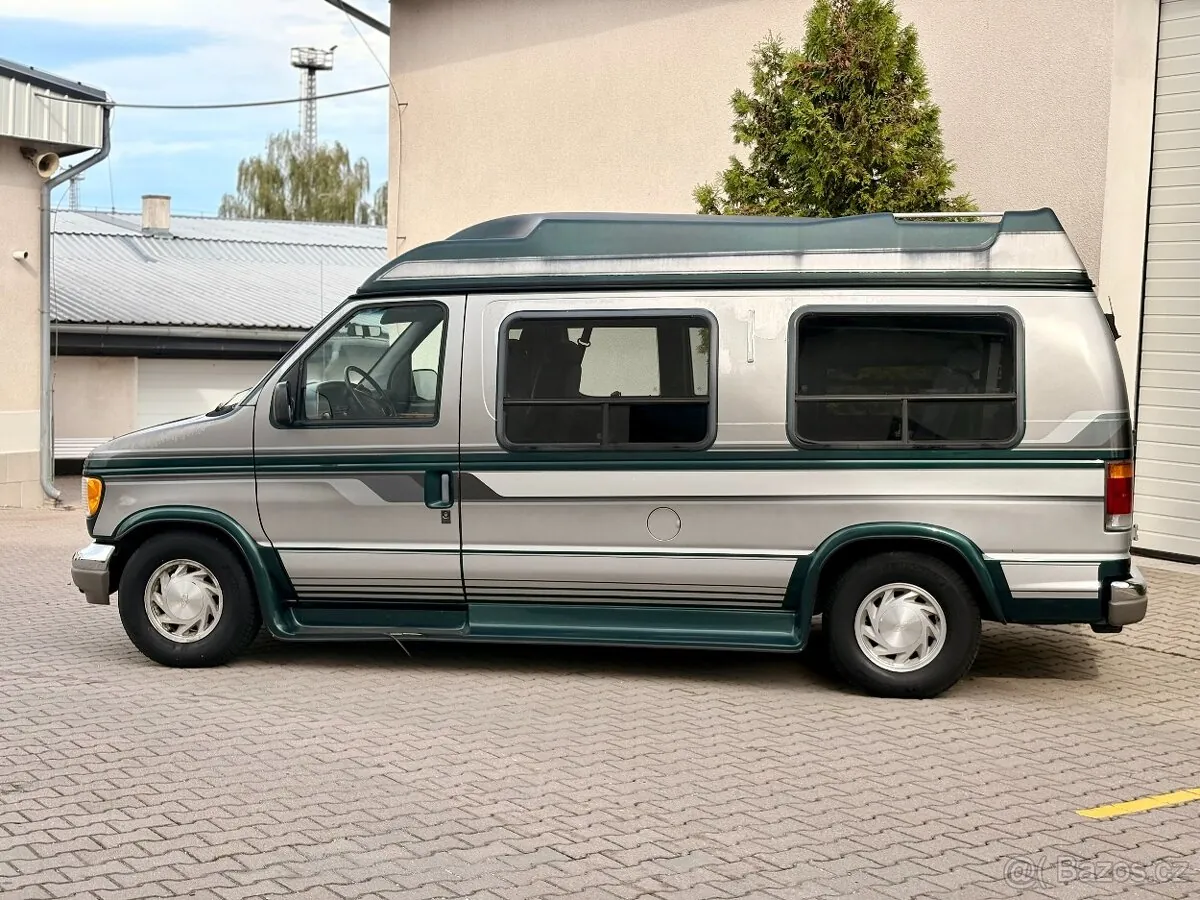 Ford E-150 1994 photo 3