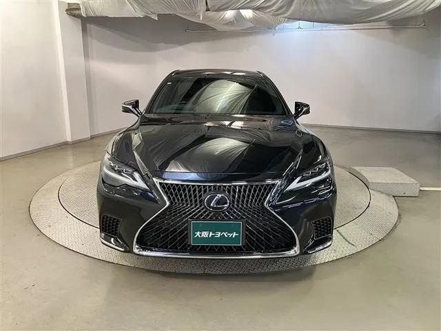 Toyota Ls 500H Executive 2021 photo 2