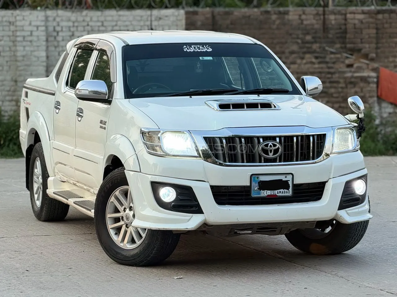 Toyota Hilux